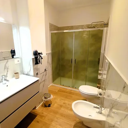 Angel בית הארחה 3*